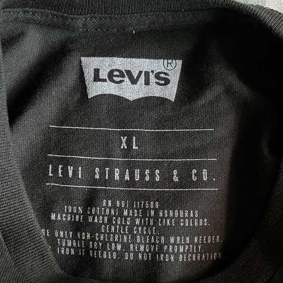 New Levi’s T-Shirt Size XL - Picture 4 of 6